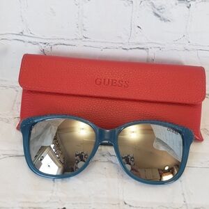 Guess Shiny Turquoise Blue Sunglasses w/smoke Gray Mirrored Lenses & Case